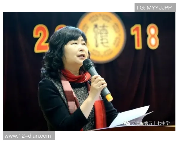 羽毛球场上的奋斗与梦想刘芳的深度人生对话与启示