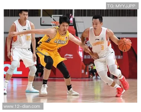 深圳篮球队阵地战分析:优劣势及未来发展方向探讨 深圳篮球队阵地战分析:优劣势及未来发展方向探讨